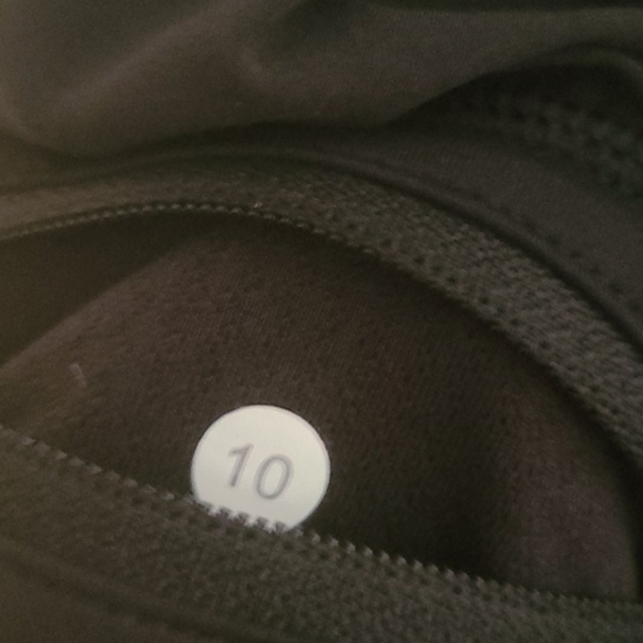 LuluLemon run for your money Romper - Picture 7 of 7